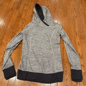 LULULEMON Gray and Black Women's Hoodie 
Size 6